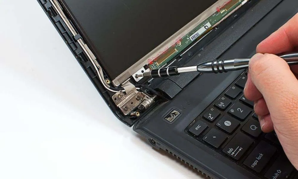 Laptop Ekranını Oynatınca Görüntü Gidiyor