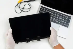 macbook iç ekran tamiri kadıköy